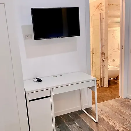 Fiume Πανσιόν